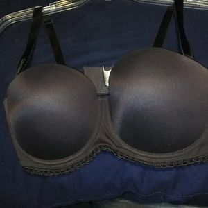 Straps are removable.